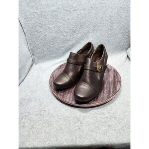 Bear Traps Womens Brown Leather Low Heeled Ankle Booties With Buckle Strap